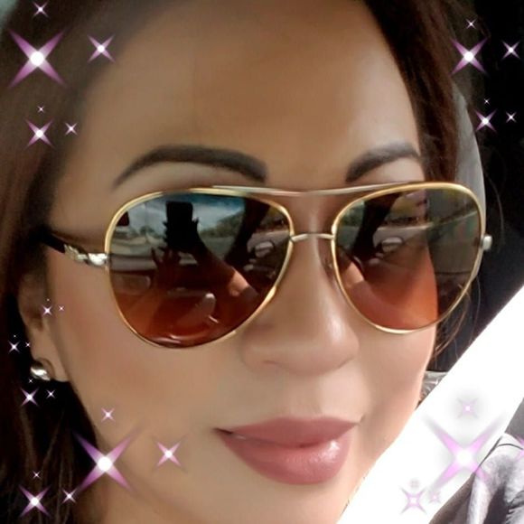 Meet your Posher, Nena - Picture 1 of 1